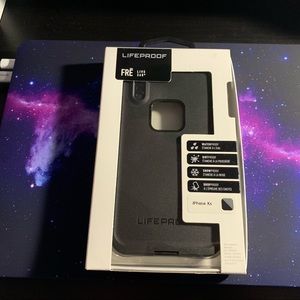 iPhone XS/X Lifepropf Fre Case